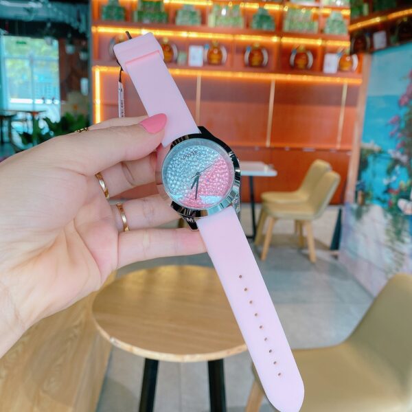 ⁦Guess Watch For Women W1223L1⁩ - الصورة ⁦9⁩