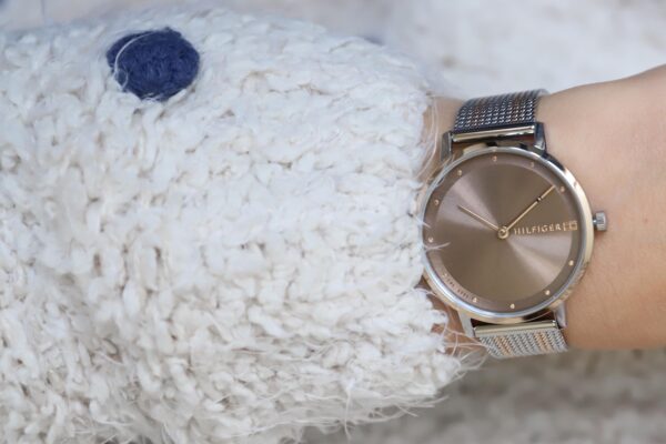 ⁦Tommy Hilfiger Women’s Watch 1782152⁩ - الصورة ⁦9⁩